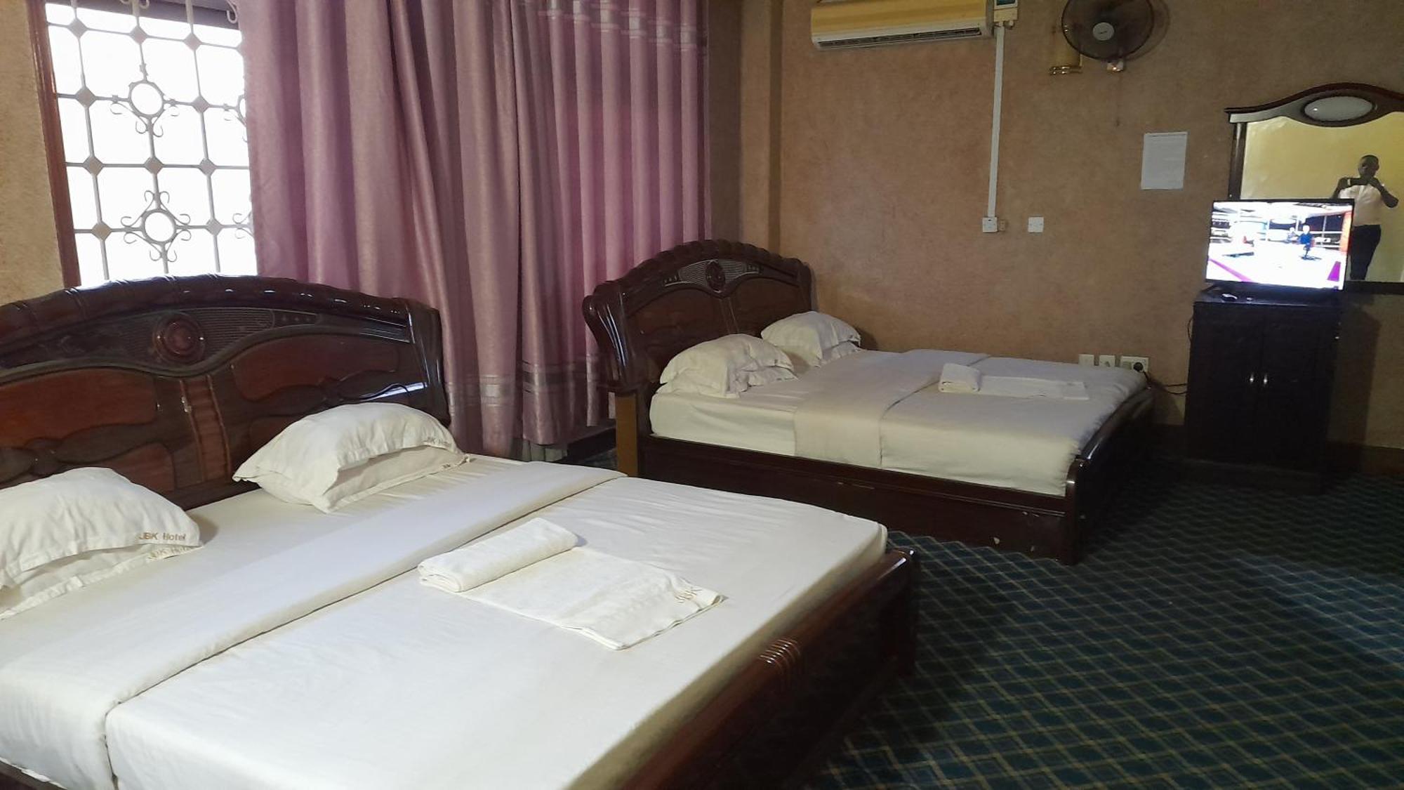 New Jbk Hotel Kampala Exterior foto