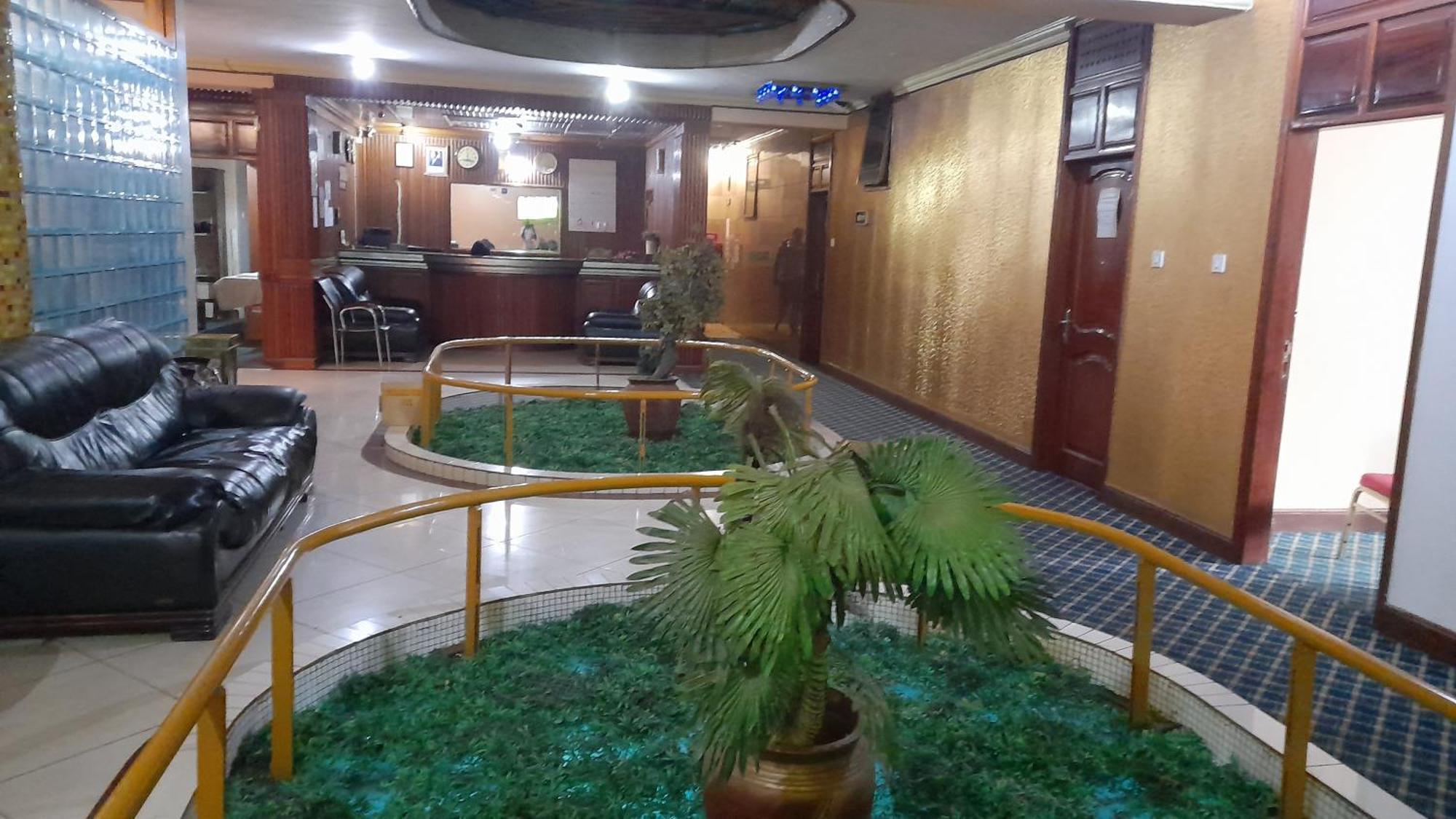 New Jbk Hotel Kampala Exterior foto